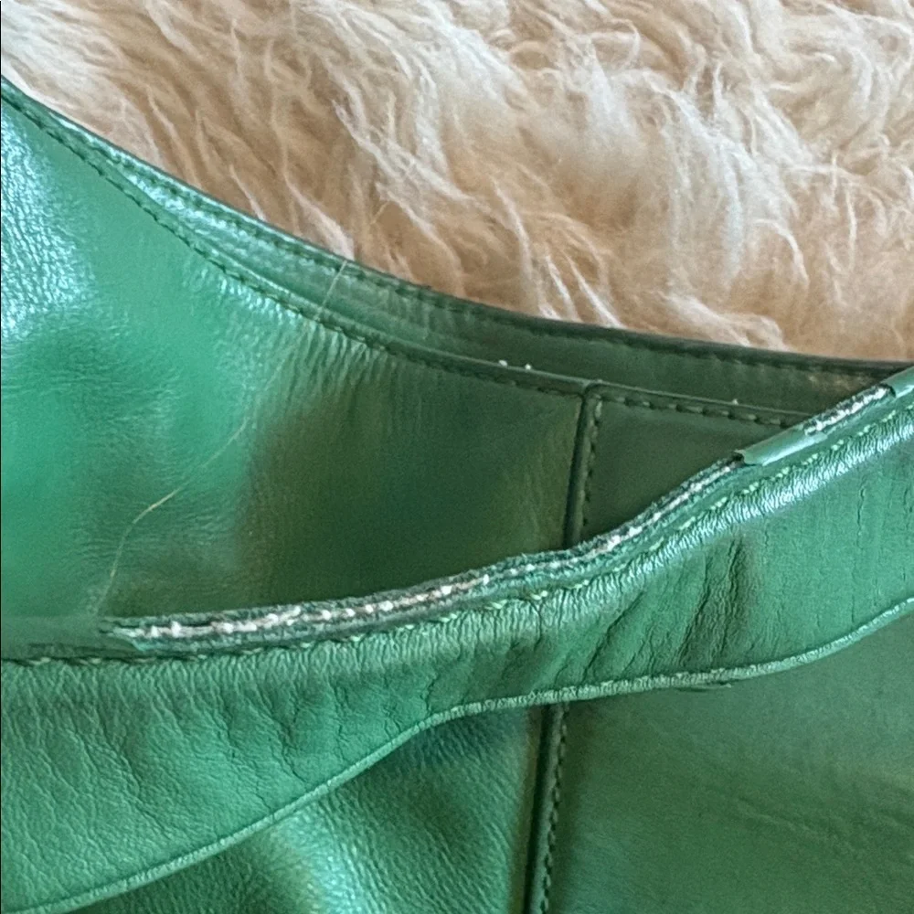 Tory Burch “Nico” pure fabulous Leather Green Hobo Bag